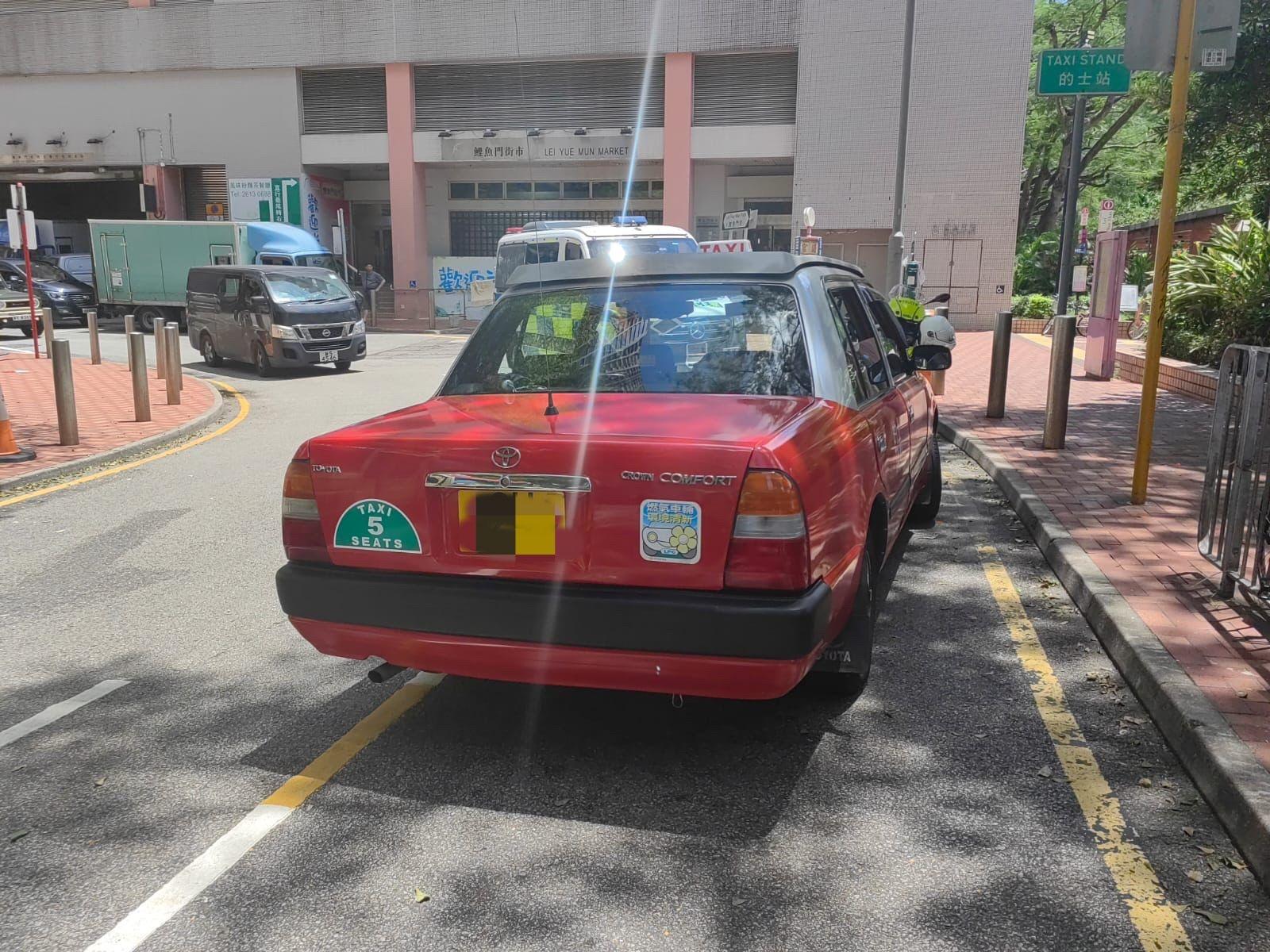 載客的士鯉魚門逆線險撞其他車　72歲的士司機涉危駕被捕