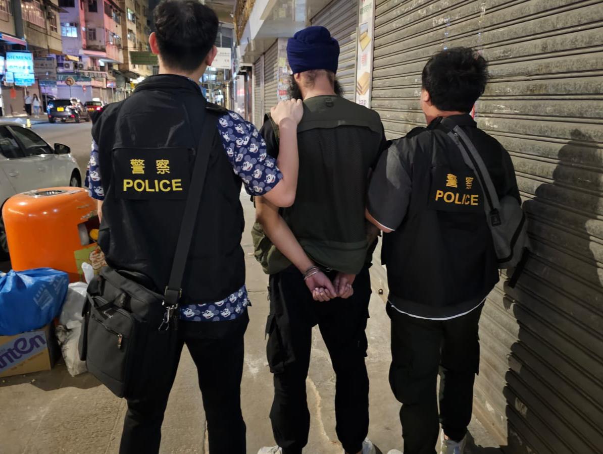 油塘高翔苑停車場3車被刮花　28歲非華裔男涉刑毀被捕