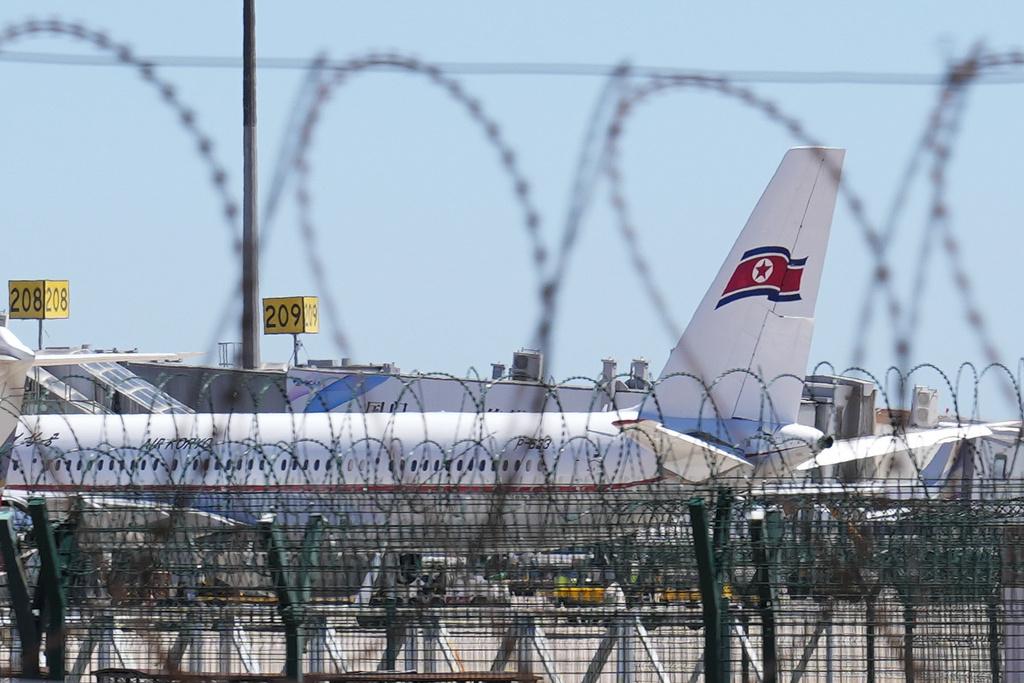 高麗航空客機飛抵北京。(美聯社)