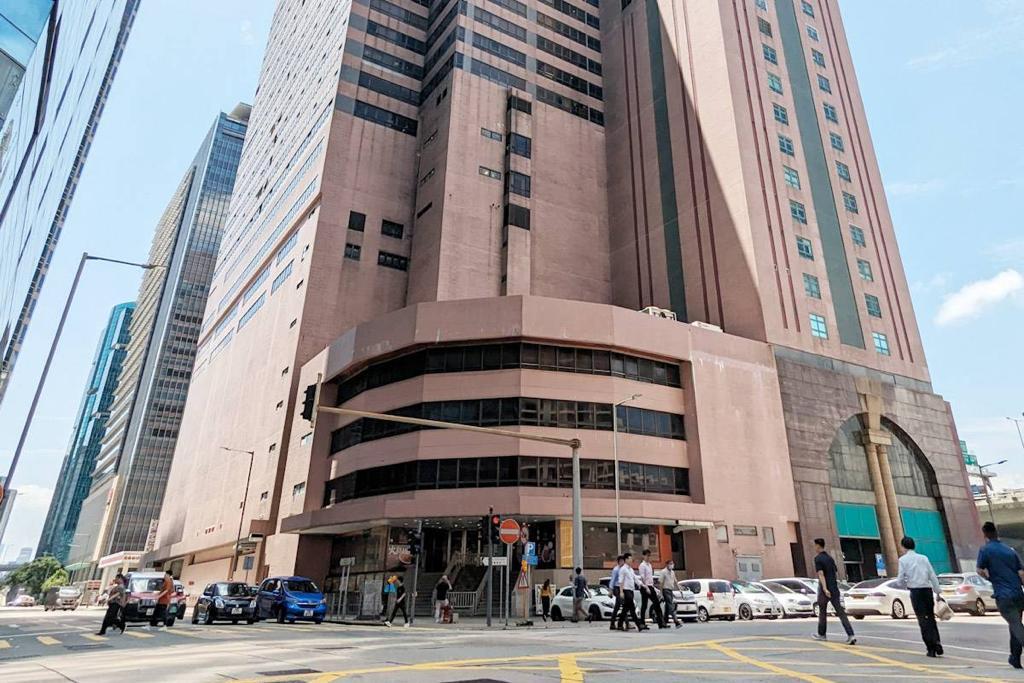 17歲少年跳彈床疑相撞撼傷頭　一度昏迷回復清醒（更新）