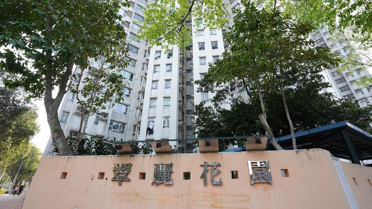 上水居屋翠麗花園本月暫錄約2宗成交，其中一為居二市場成交，長情業主持貨33年，帳面大賺逾240萬元退場。