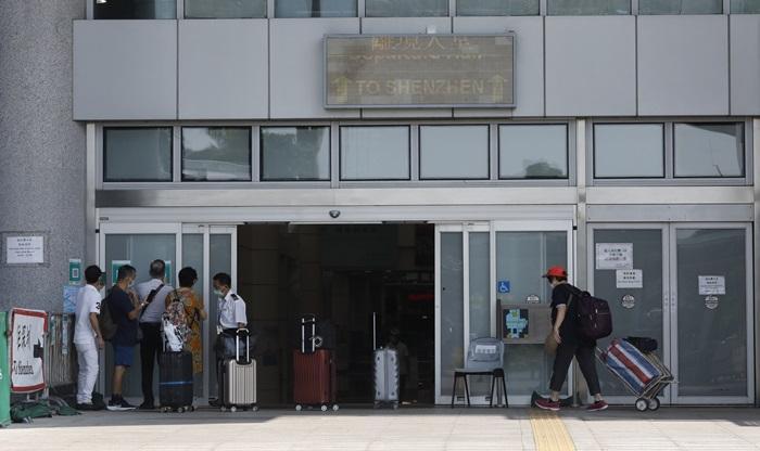 海關總署簡化出入境「黑碼」申報內容 入境申報少8項 (資料圖片)