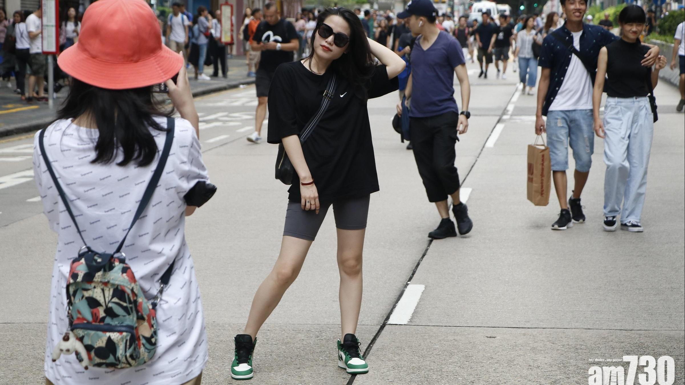 姚柏良料中秋國慶假期有100萬內地旅客訪港　以自由行為主