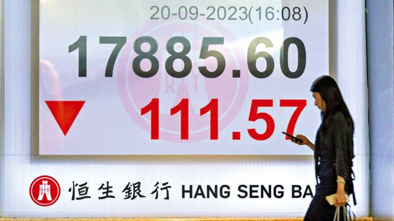 日均成交不足千億 港股逾1年最悶