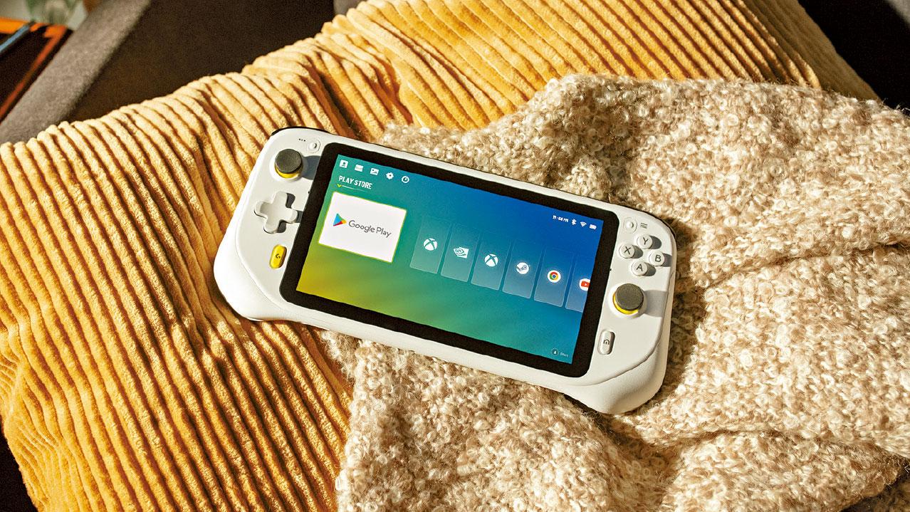 Steam Xbox Blacknut一機打盡 雲端遊戲掌中玩 Logitech G CLOUD