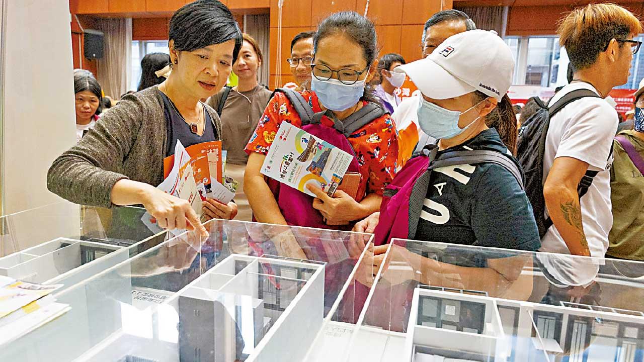 過渡屋恒莆新苑單位滲水 房屋局︰已執修六成料無損入伙時間