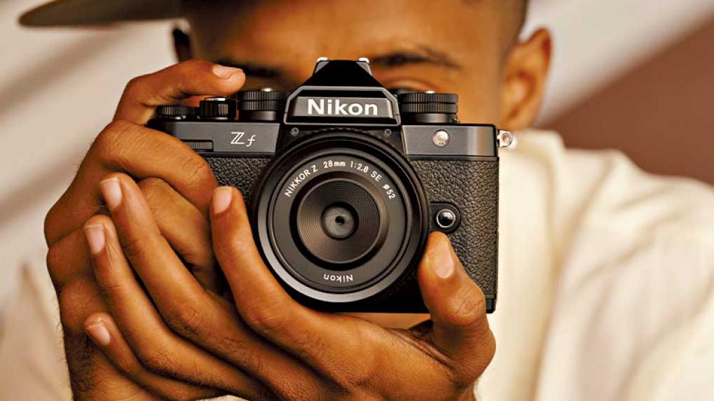 向經典銘機致敬 全片幅無反 Nikon Z f復古風藏珍