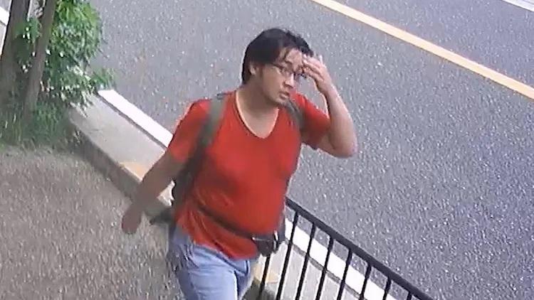 被告的青葉真司當時被拍到在工作室附近出現。(資料圖片)