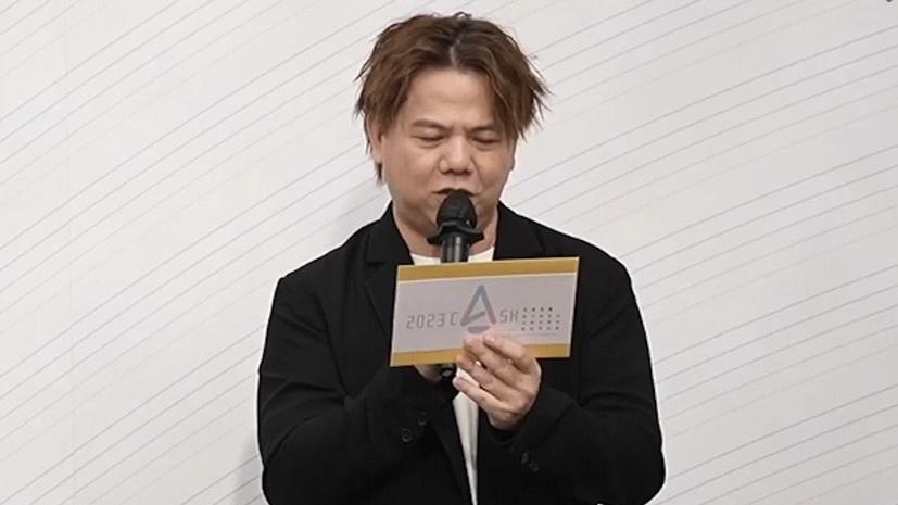 伍仲衡頒獎禮連環讀錯歌手名 《52赫茲》慘變「S2克茲」遭網民狂插勁脱節