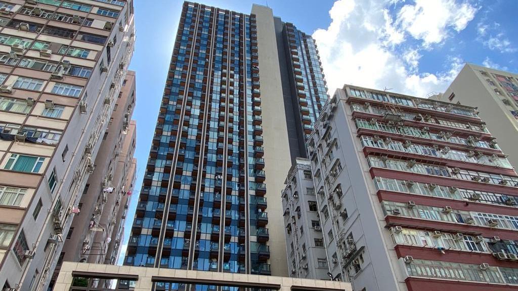 鰂魚涌單幢物業君豪峰中層一房海景房，最新以1.9萬元租出，而此類單位租金於本年初曾一度跌至回1.6萬元。