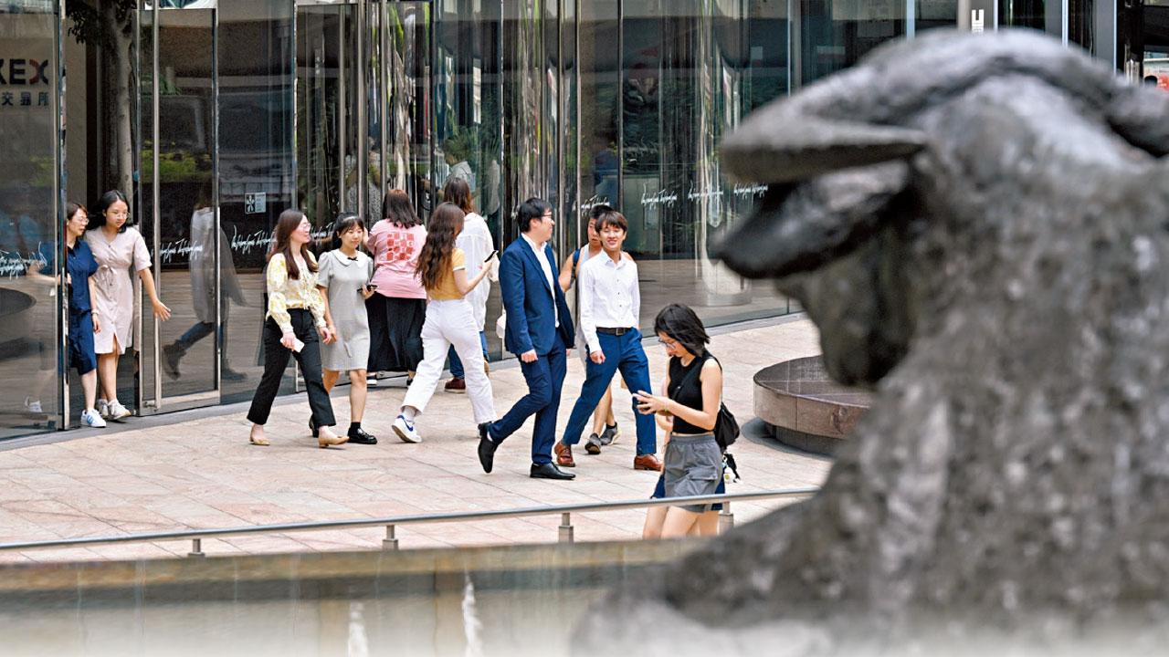 港企明年加薪幅度勝過去4年 各職級料增3.5%~3.8%