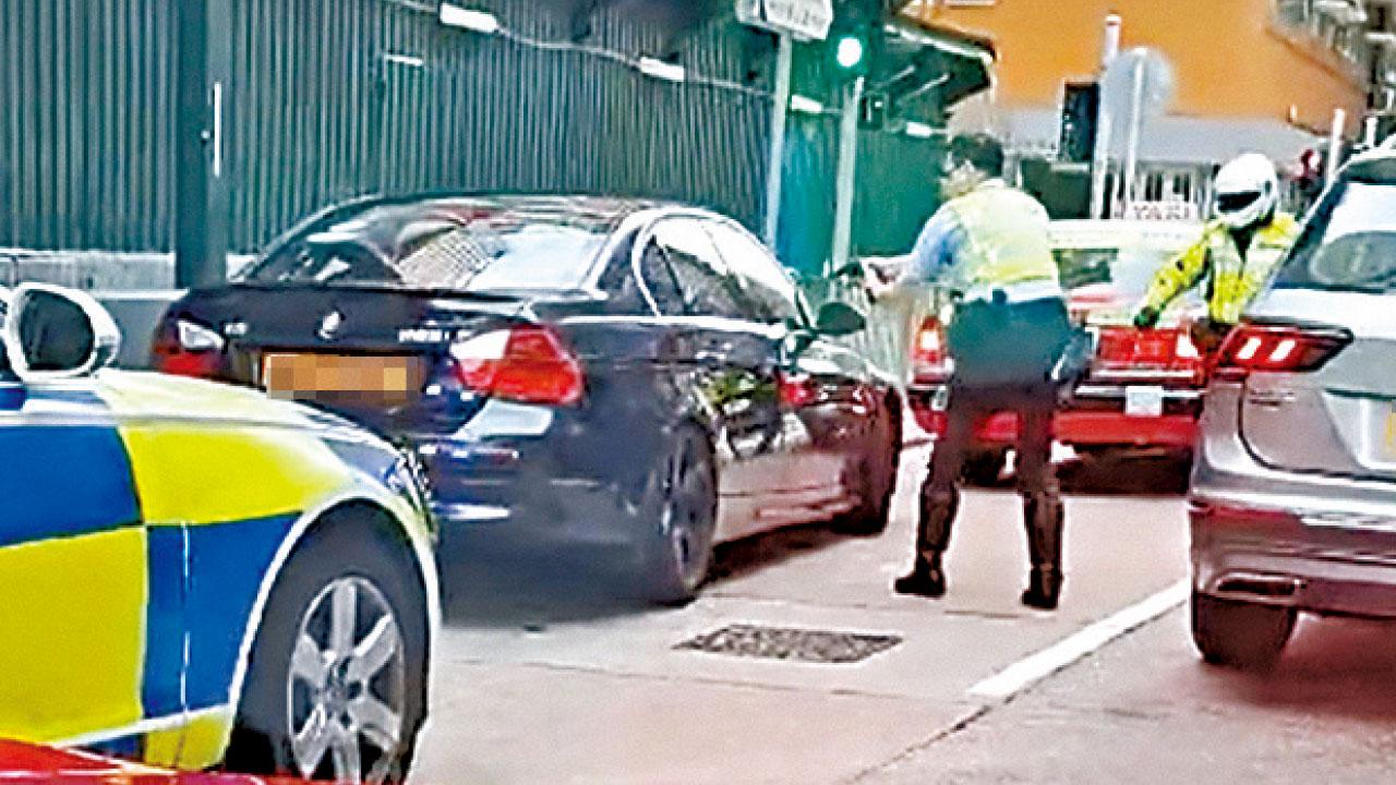 可疑私家車長沙灣避追截 司機懶理警擎槍撞3車逆線逃脫
