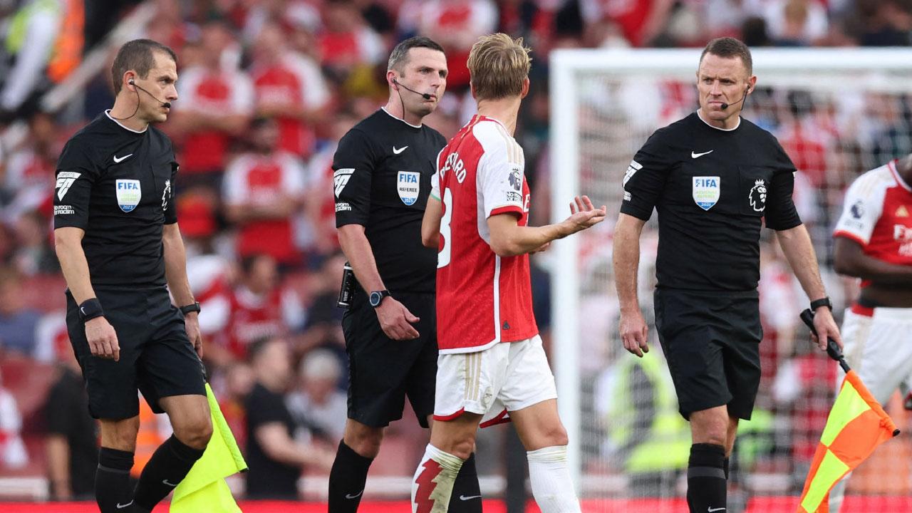 球證宜閉關深造