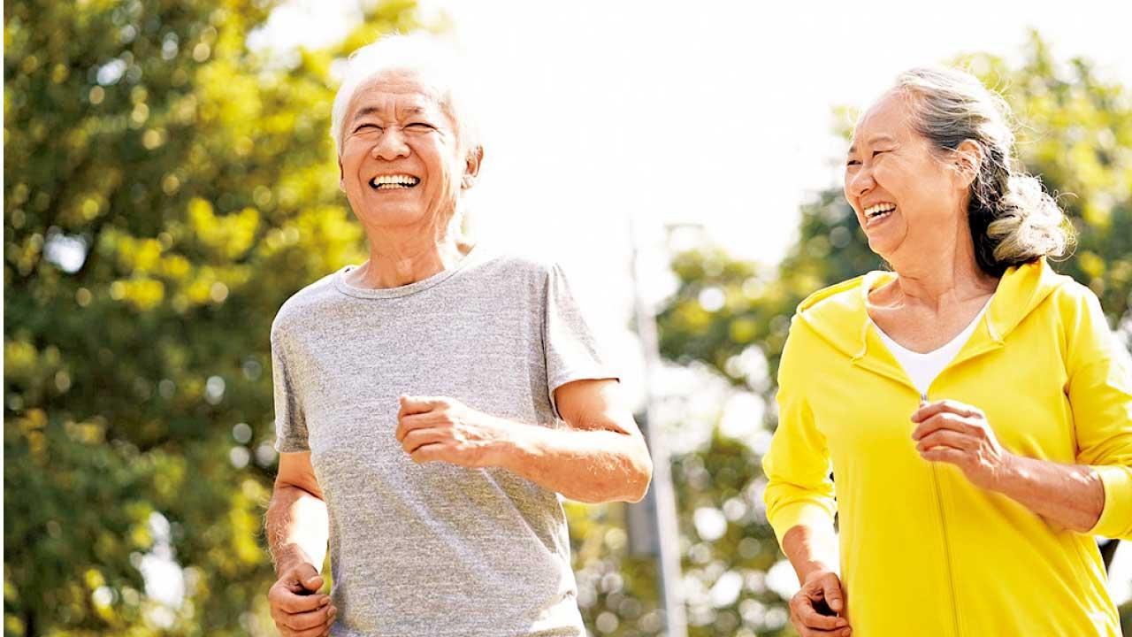 疫後首個冬天 長者外出運動作好準備