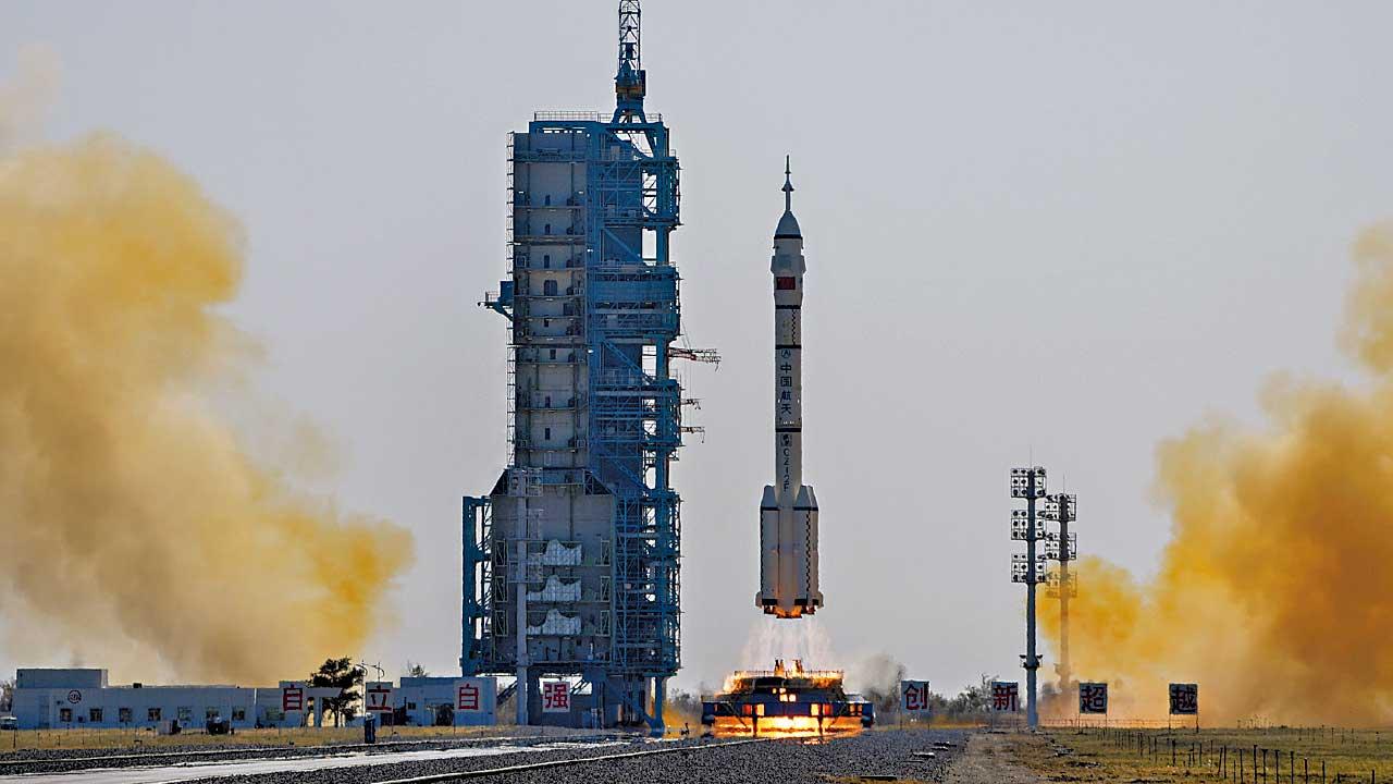 順利升空 開啟半年太空之旅 神十七航天員進駐「天宮」