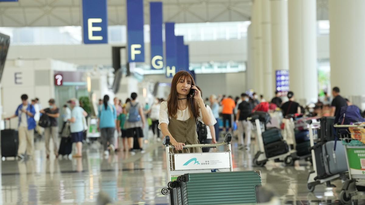 政府有信心旅客量至年底可回復至疫前八成。(資料圖片／陳奕釗攝)