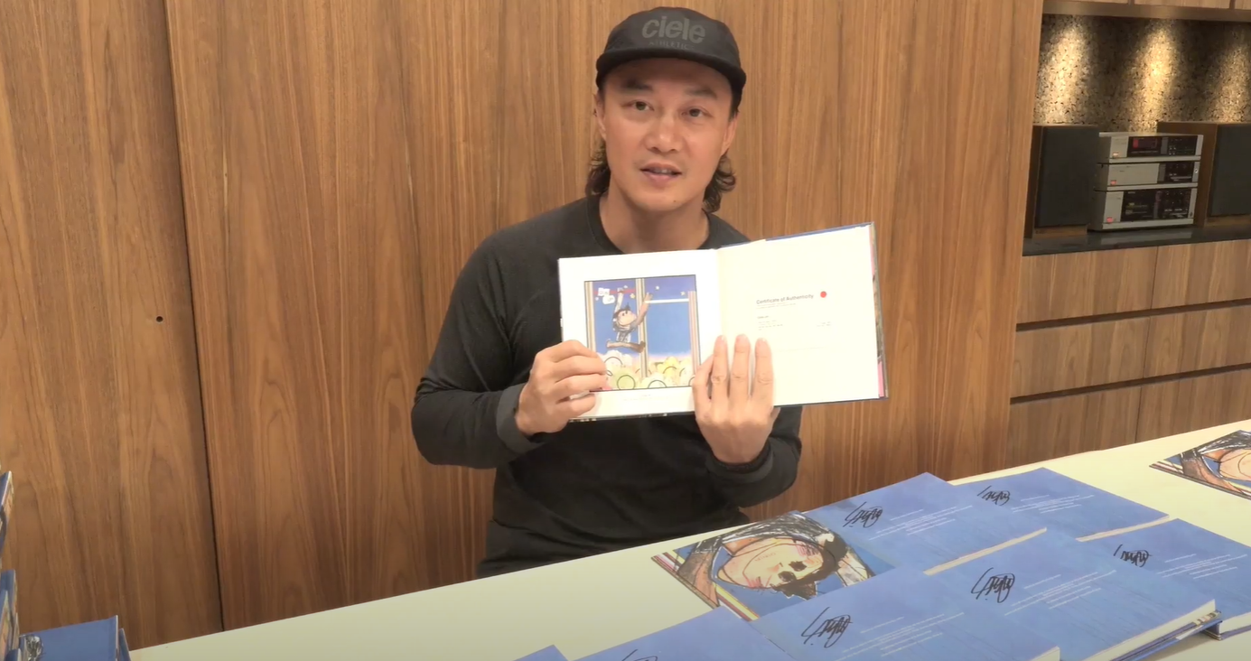 陳奕迅Eason花逾4小時簽碟感觸落淚 自爆曾簽錯電話號碼