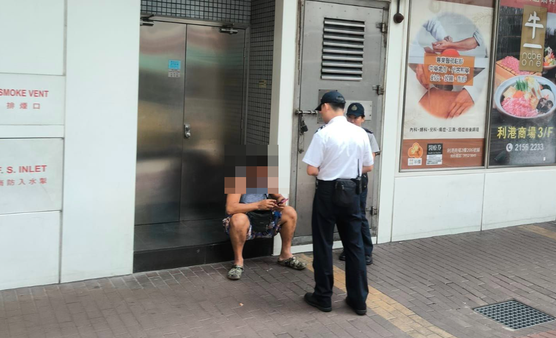 一名43歲姓駱男子因亂拋煙蒂遭票控。其間疑有人拒絕合作，並打傷44歲男職員及31歲女職員。(南區之友^o^fb)