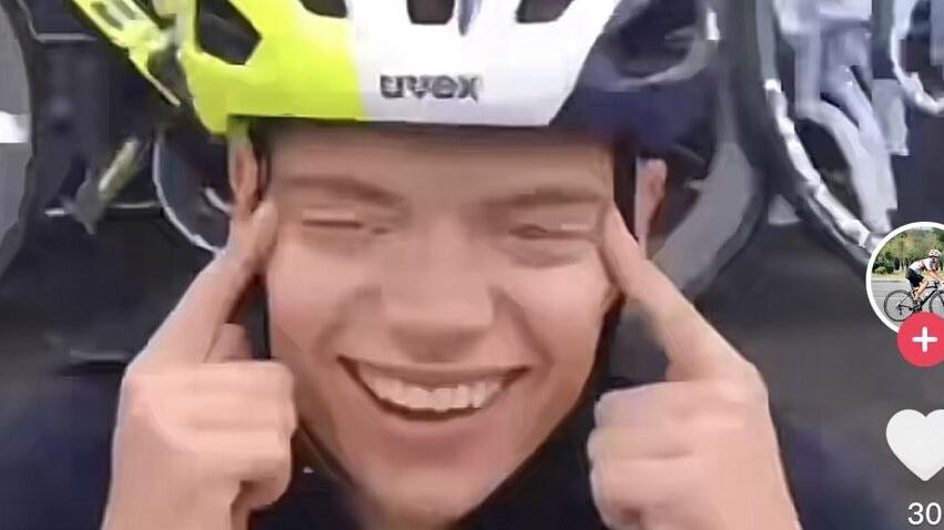 愛沙尼亞車手米基爾斯因為扮「矇豬眼」被指辱華。(網上圖片)