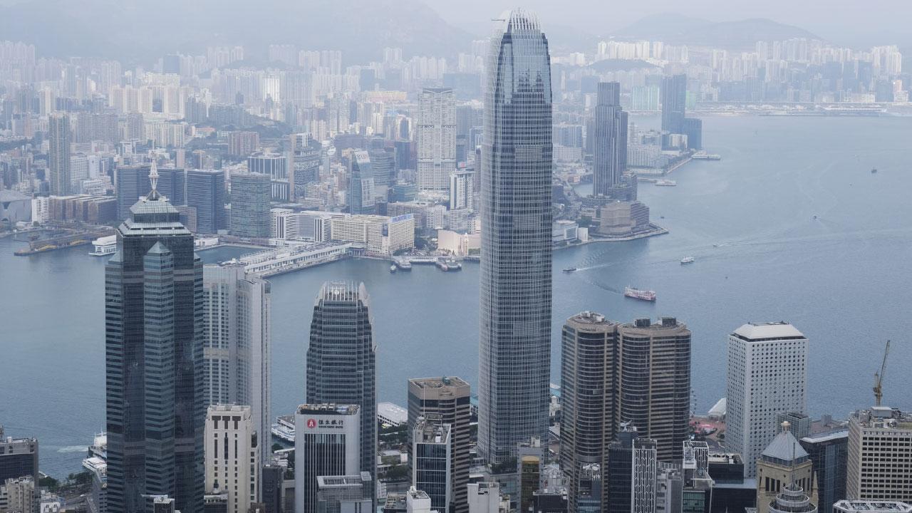 10月份整體寫字樓空置率微跌，其中九龍主要分區的甲廈空置率有所改善，屬各主要商業區中最顯著。(資料圖片)