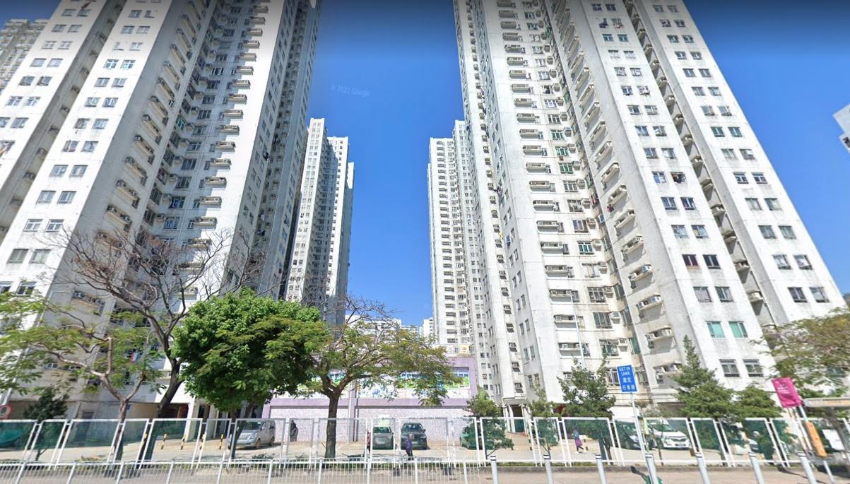 屯門居屋翠寧花園日獲區外首置客以自由市場價338萬元，承接一伙低層兩房戶，樓價14年帳升243萬元。