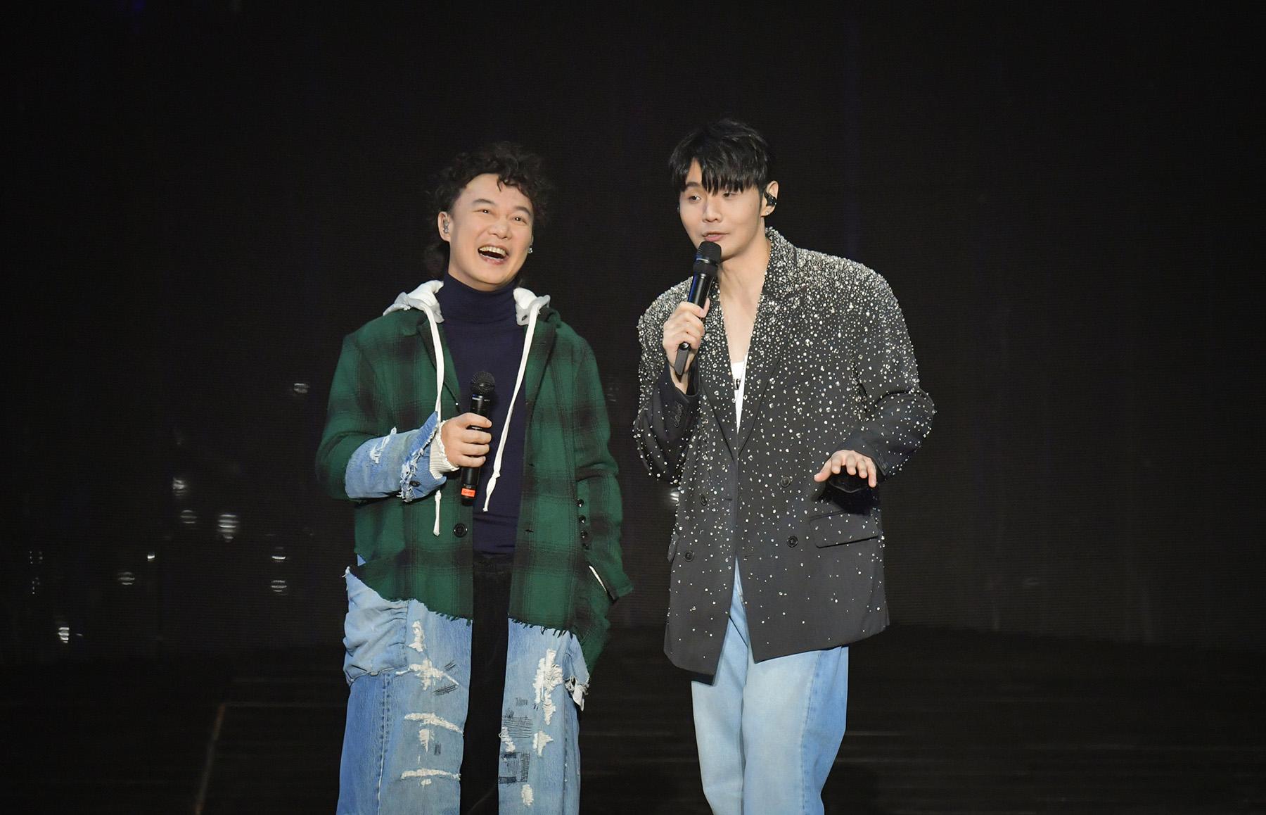 陳奕迅為李榮浩擔任個唱嘉賓 二人同台合唱新歌《社交恐懼癌》