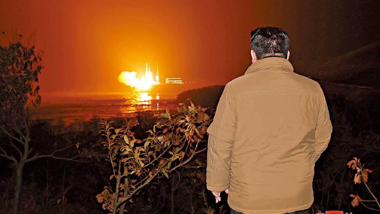 偵察衛星成功進入軌道 金正恩揚言陸續有來