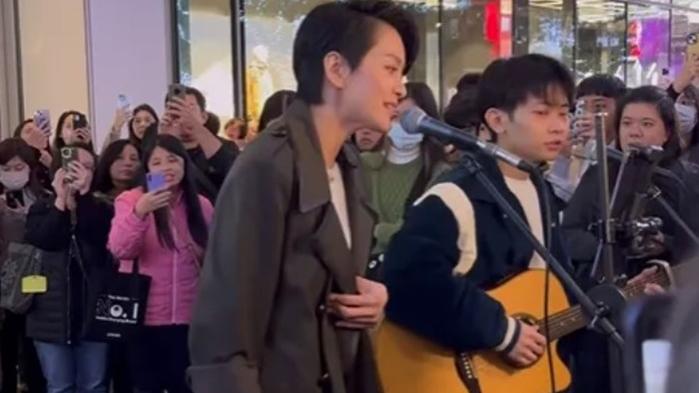 梁詠琪台北busking宣傳明年小巨蛋騷