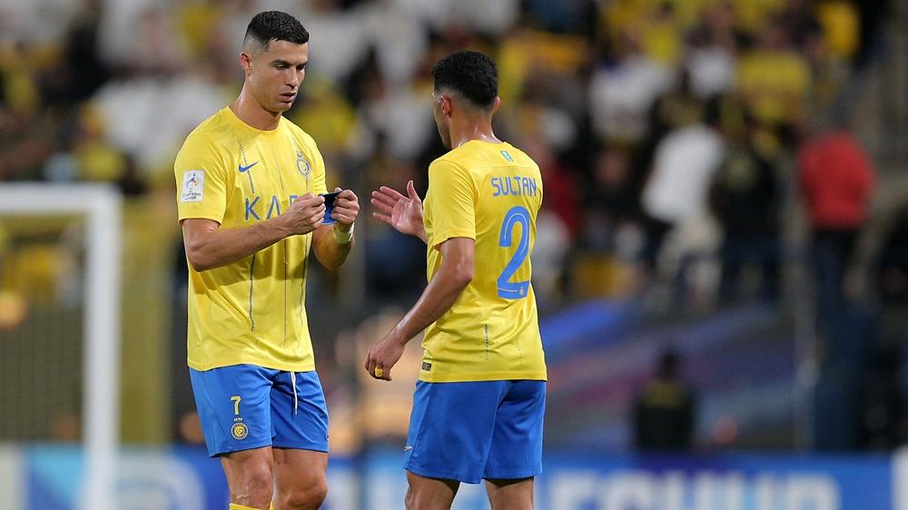 C朗中途被換出。(艾納斯X)