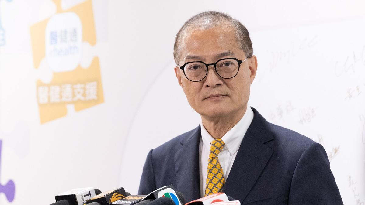 盧寵茂引述夏寶龍稱，非常認可、信任本港的醫護人員表現和專業。(蘇文傑攝)