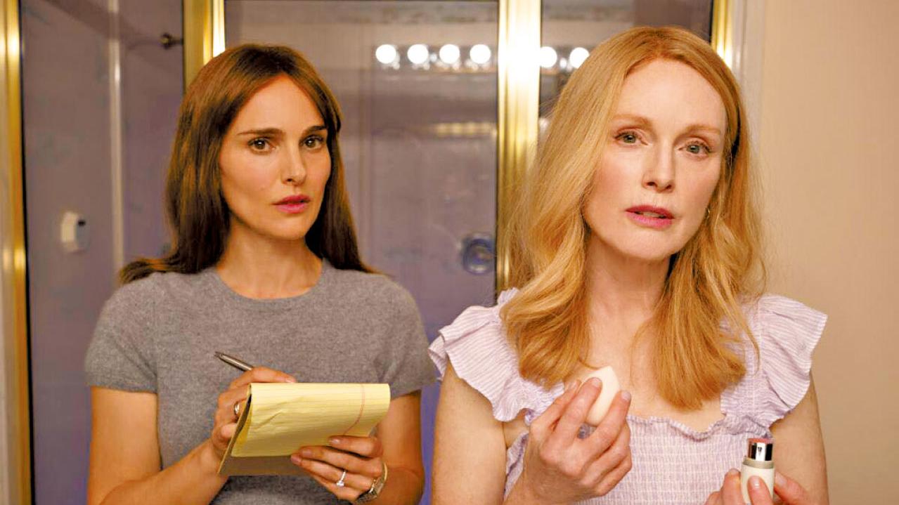 《五月的你，十二月的她》 赤裸的鏡中倒影