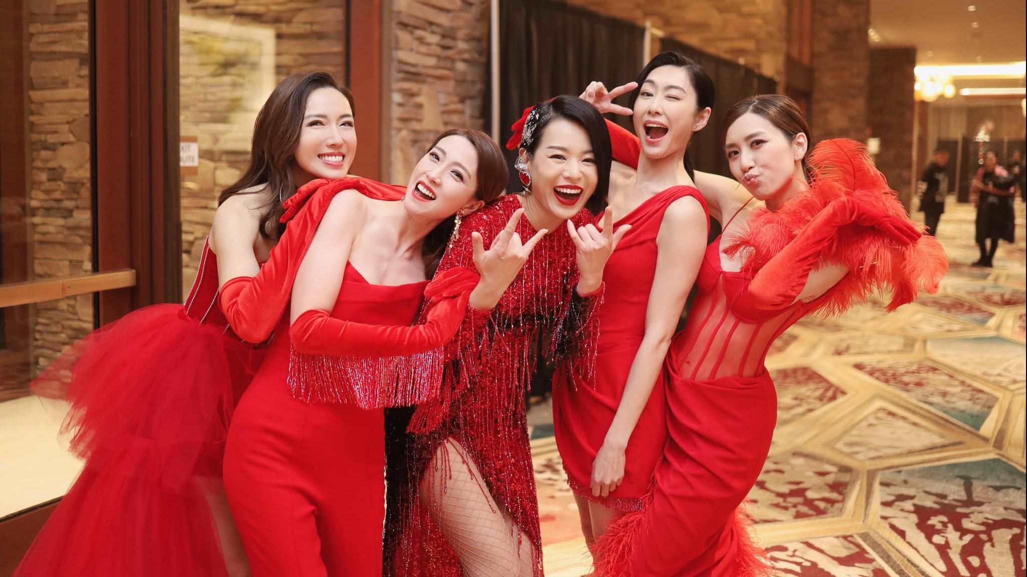 胡說八道演唱會｜李施嬅與未婚夫合照曝光 孖好姊妹又跳又唱