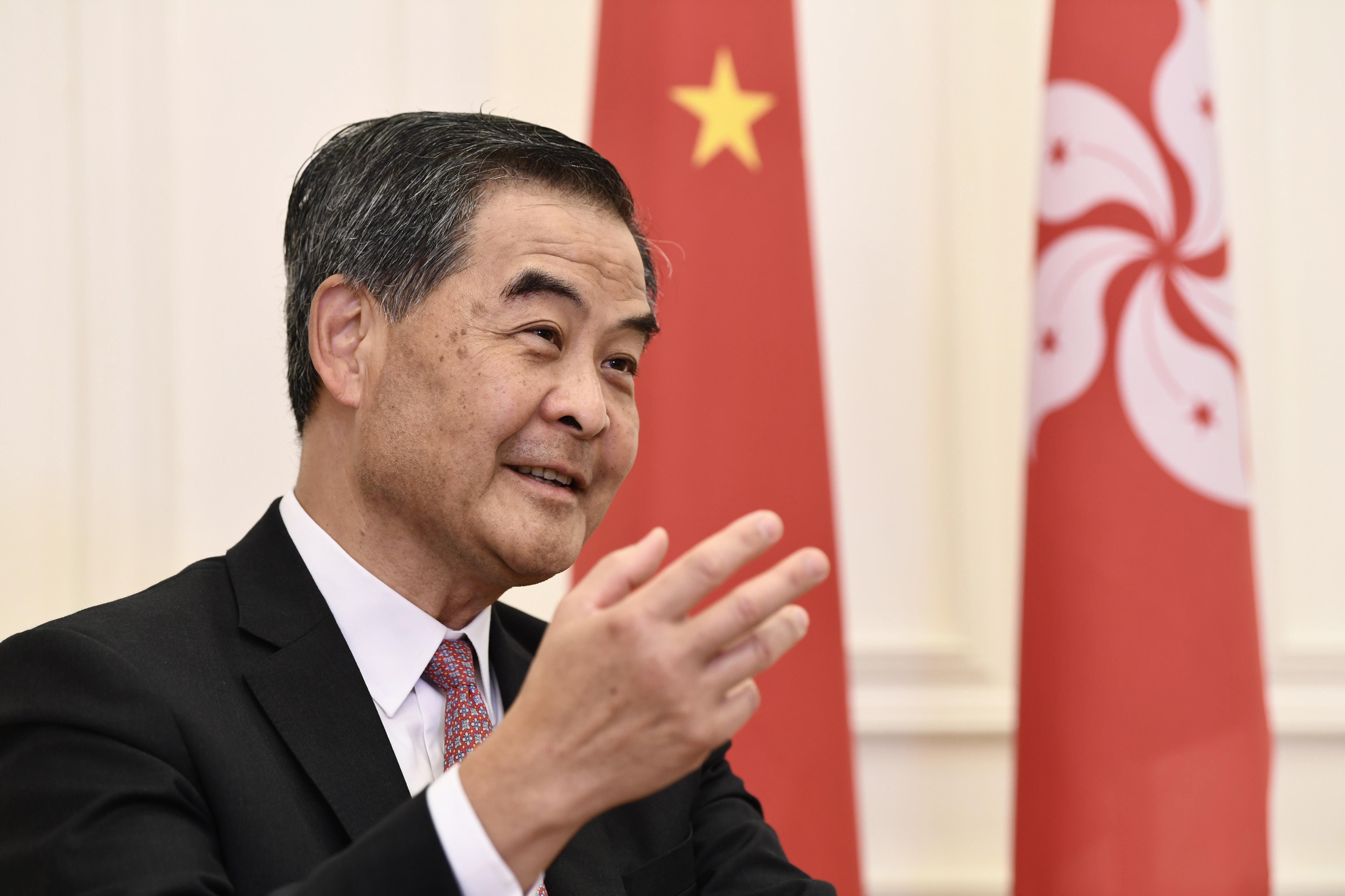 Ray Online｜梁振英收網貸公司短訊　拒代還外傭欠款後遭出言恐嚇(資料圖片)