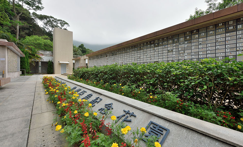 申訴專員趙慧賢今日（19日）宣布展開主動調查，審研政府提供與辦理身後事相關的公共服務，包括死亡登記、殮房服務及殯葬安排等，以及相關資訊發布的工作是否得宜。現階段的調查對象包括衞生署、食環署、醫管局與入境處，按調查所得，公署或會調整調查範圍。