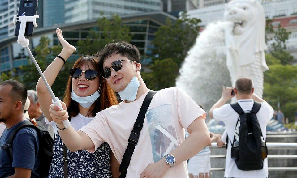 新加坡衛生部決定，明天（19日）起，恢復通報每日疫情資料，以更準確估算這波疫情