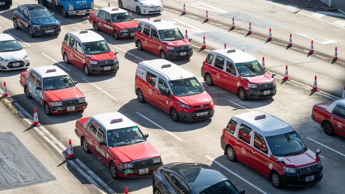 的士業：司機「再忍受一陣」　當局承諾半年內修例規管網約車