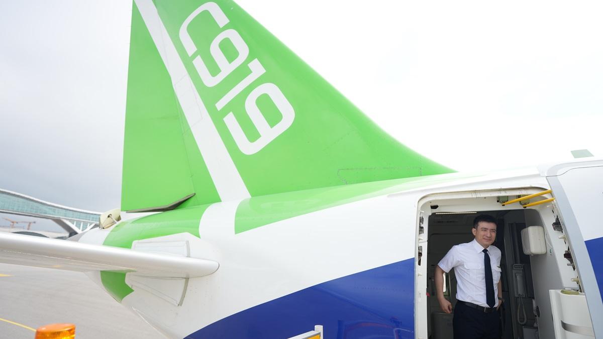 國產飛機C919及ARJ21首次訪港。(李睿哲攝)