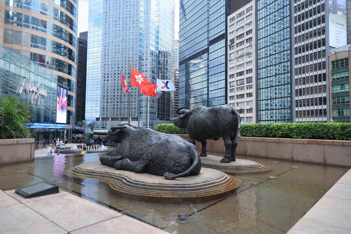 港股收市｜恒指悶跌162點 近四分一成交買3大ETF