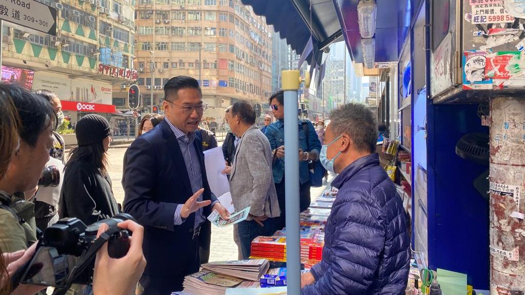 低至30元非法「老鼠煙」混入市面出售　海關聯同邵家輝落區巡視打擊私煙