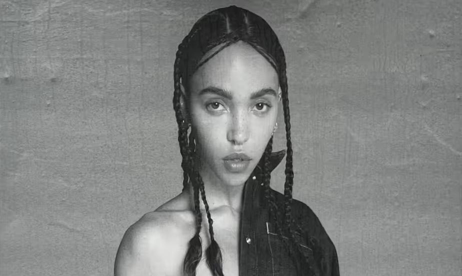 CK廣告被判低俗遭下架，FKA Twigs反駁：我看到美麗而堅強的女性。(網上圖片)