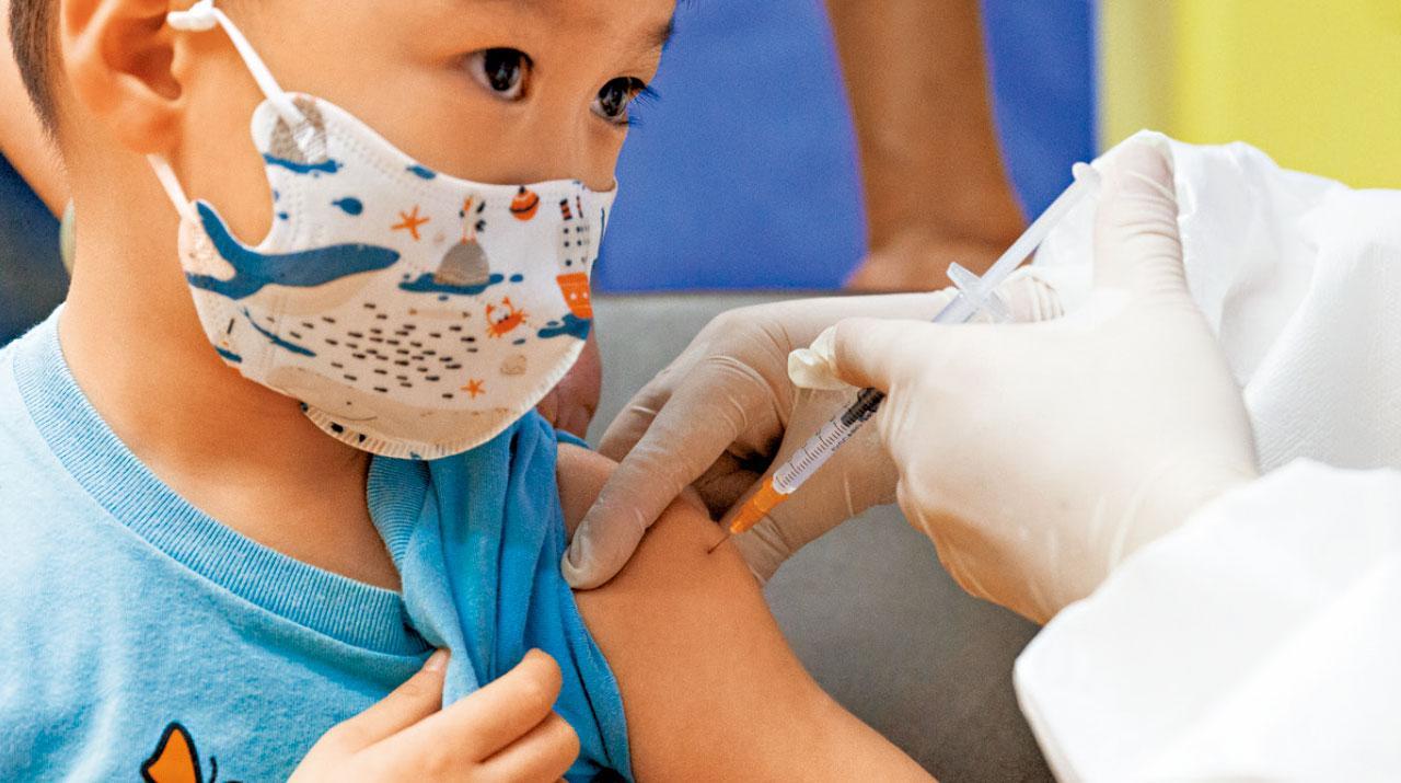 流感｜踏入冬季流感高峰期　何栢良料未來1個月兒童流感入院比率增速更快