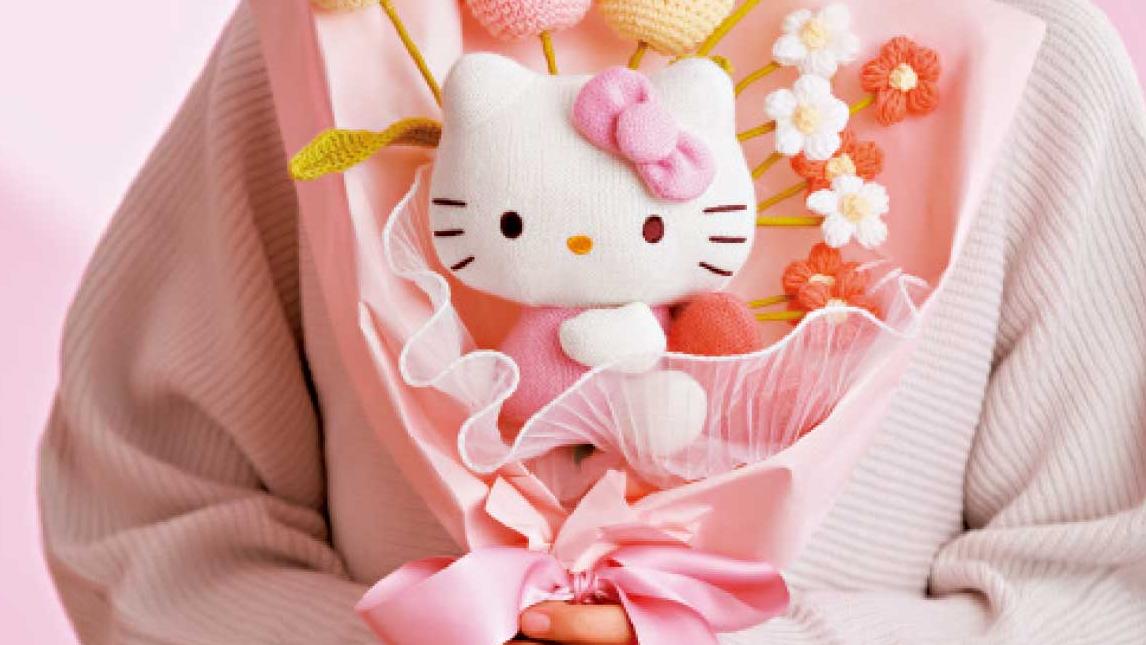 7-Eleven浪漫呈獻 兩款Hello Kitty公仔花