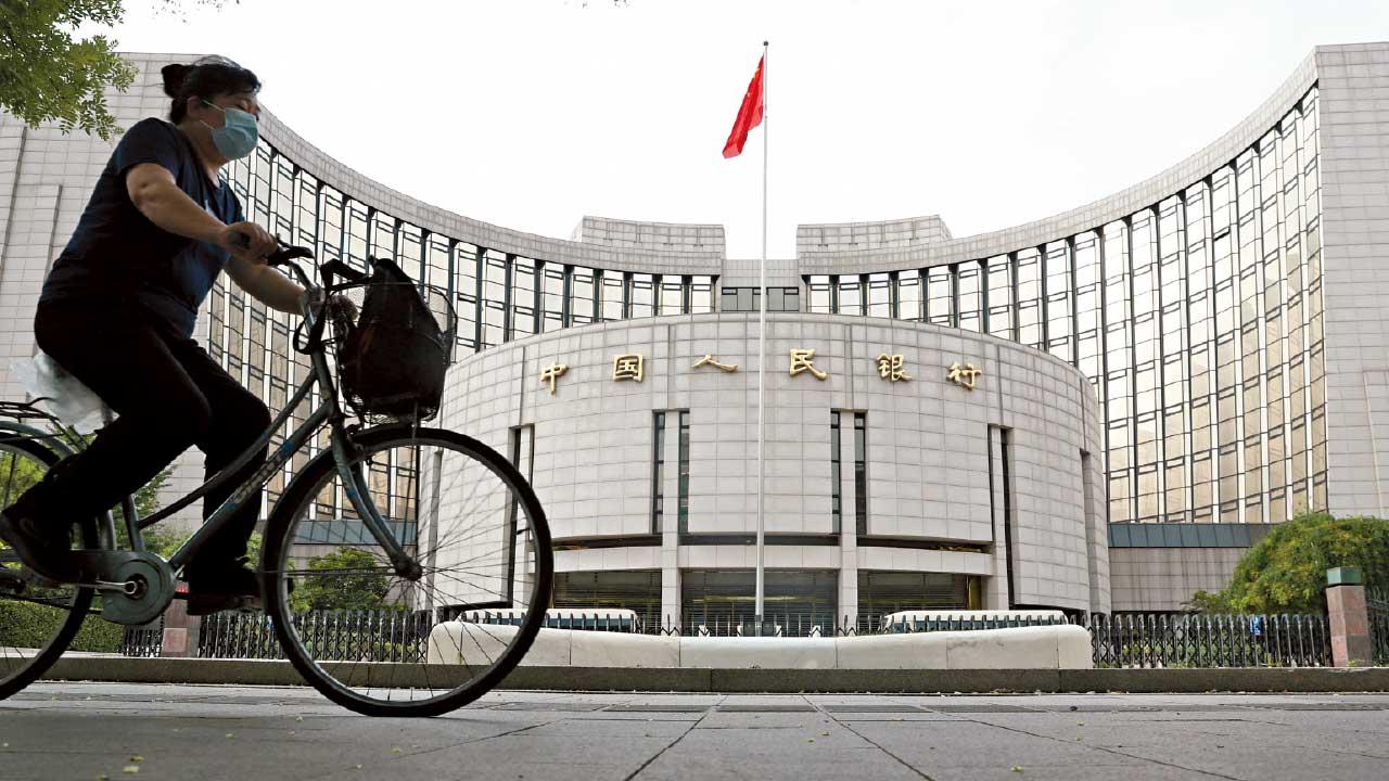 減息降準｜國有行傳出手穩人幣 人行LPR不變震散股匯