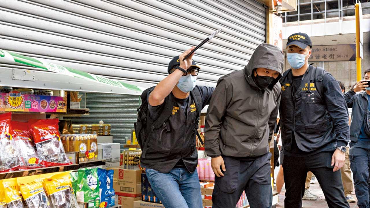 旺角藥店「斤變錢」劏內地客 索價逾2萬海關拘2男