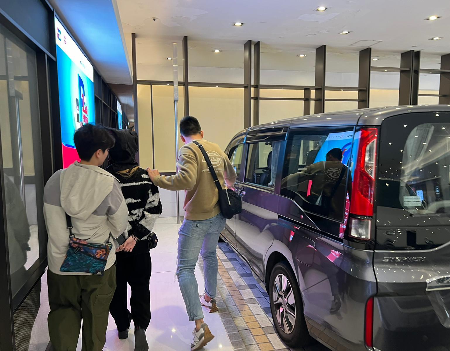 17歲女涉盜用信用卡買大量現金券被捕