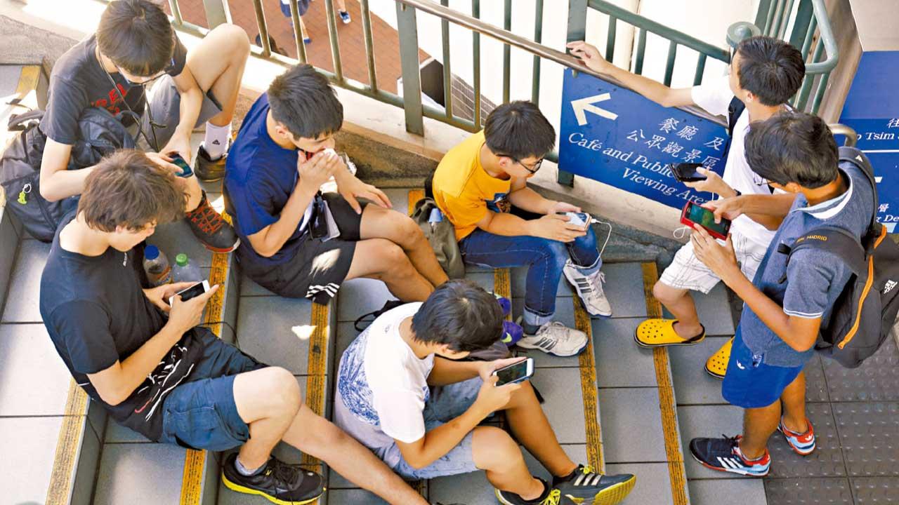 am專題｜手機模擬賭博遊戲無驗證玩家年齡 專家：網上賭癮更難戒