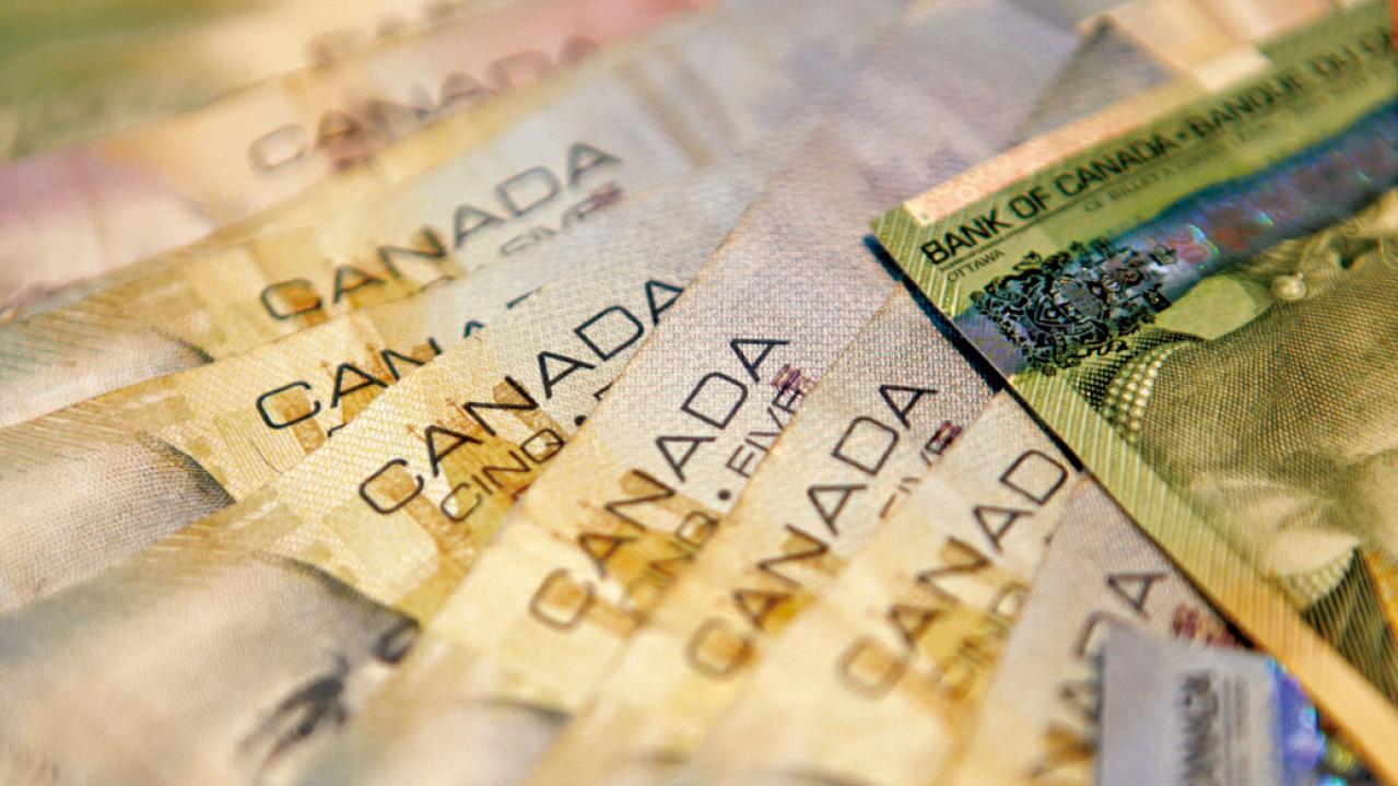 觀望零售數據 加元跌勢料持續