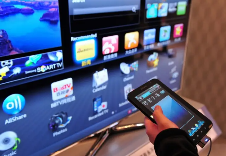 智能電視開機率的下降不僅受到手機、平板等衝擊，也受到使用者體驗不佳、廣告太多、操作繁瑣、APP收費高等因素影響。