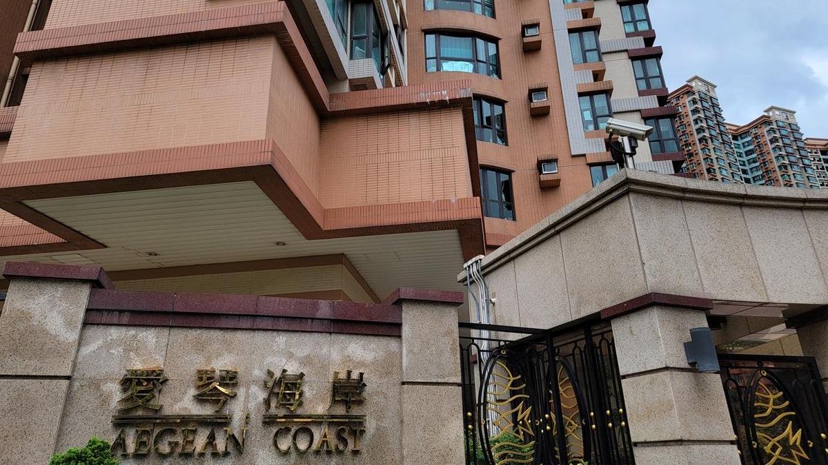 屯門愛琴海岸套三房海景單位，最新以750萬元易手，呎價10,121元。