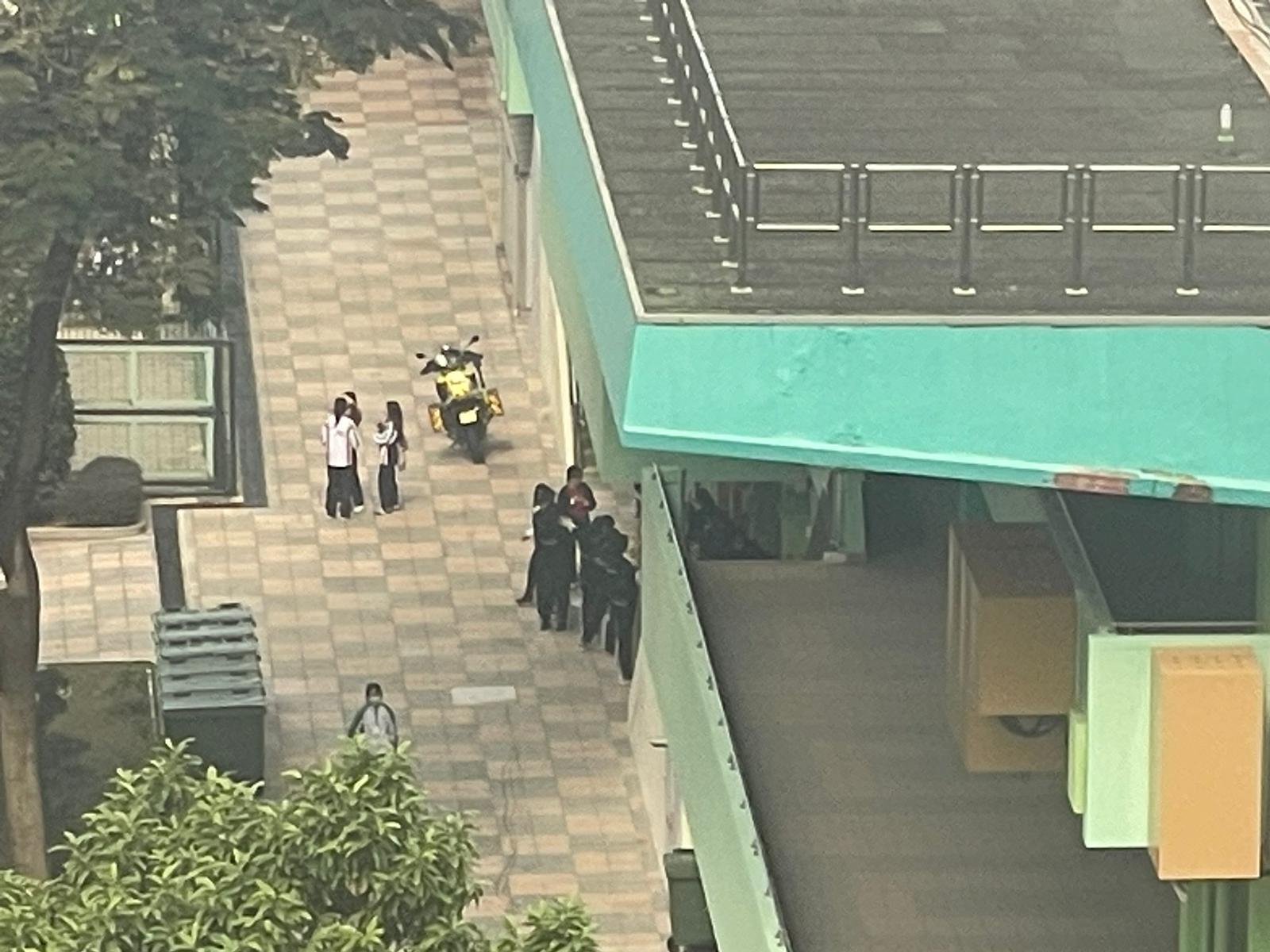 灣仔運動場陸運會 15歲女生昏迷送院(本報攝)